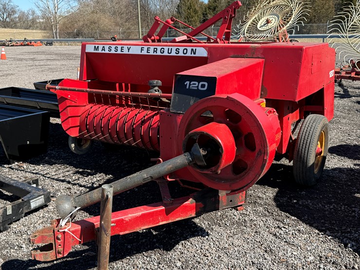 massey-ferguson-120-image-1