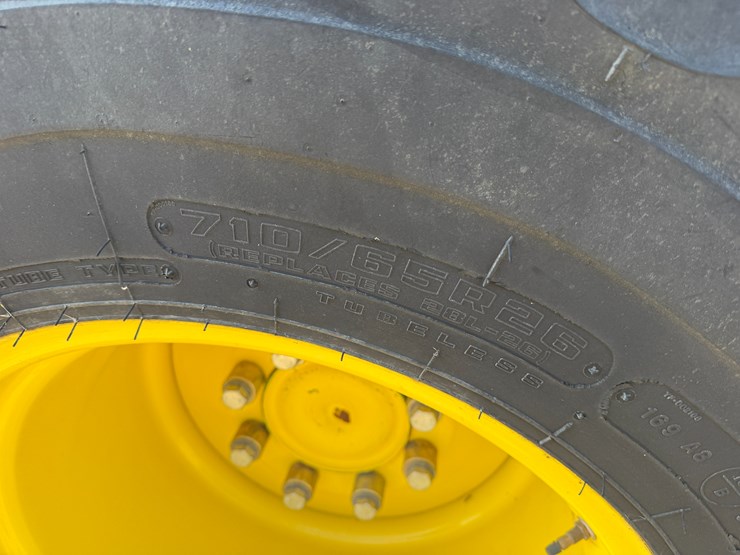 2014-john-deere-s670-image-11