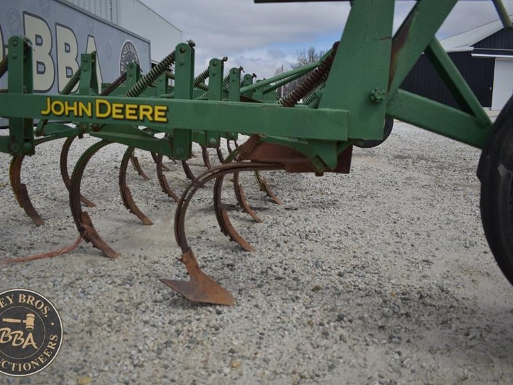 john-deere-14-image-10