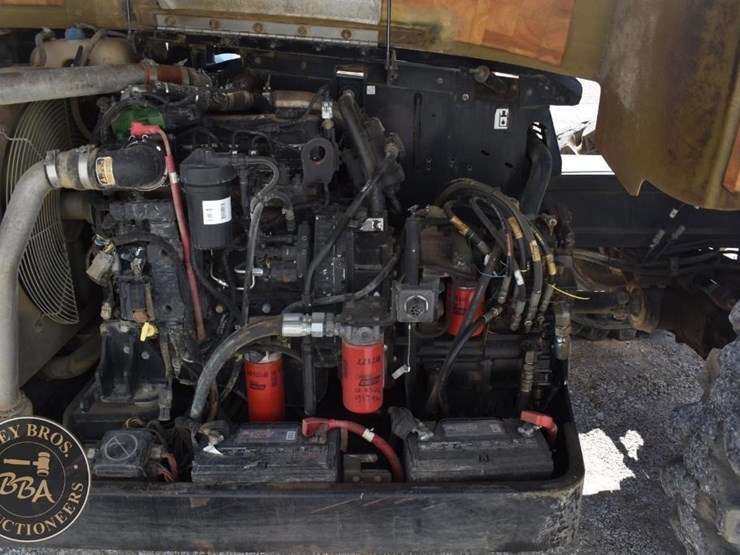 2015-jlg-g10-55a-image-47