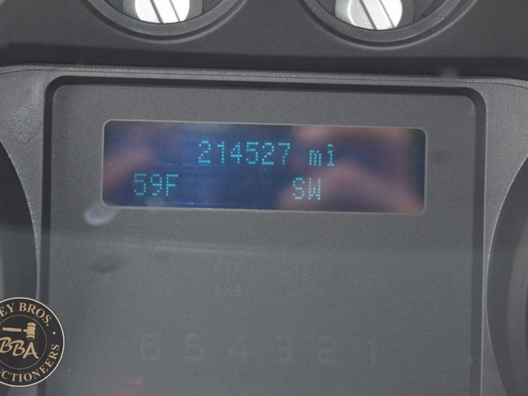 2014-ford-f250-sd-xlt-image-32