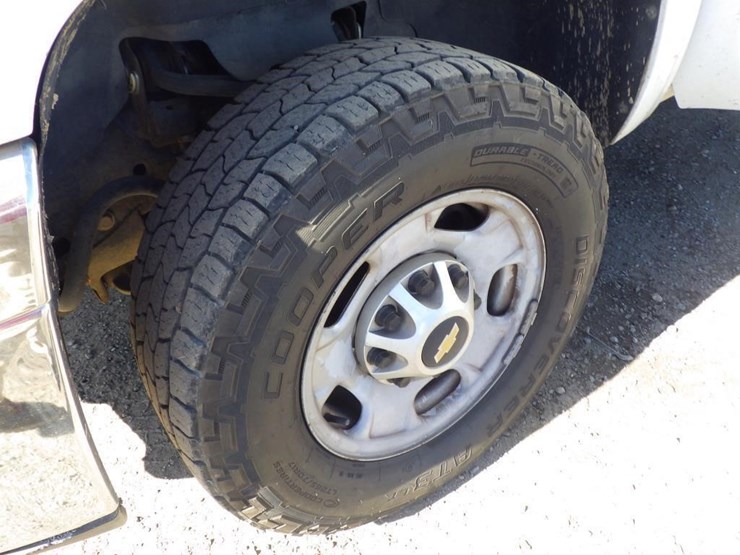 2013-chevrolet-2500hd-image-11