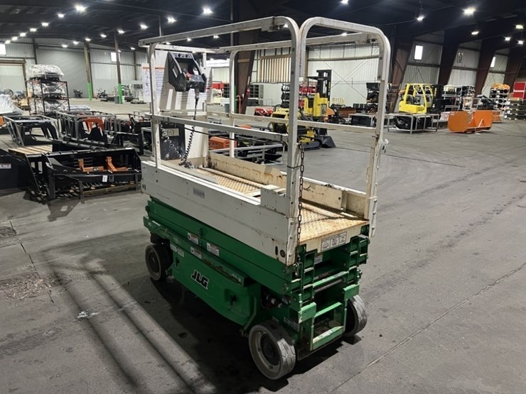 2017-jlg-1930es-image-5