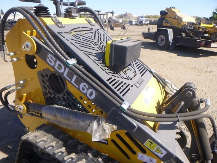sdlanch-sdll60-skid-steer-track-loader-image-15