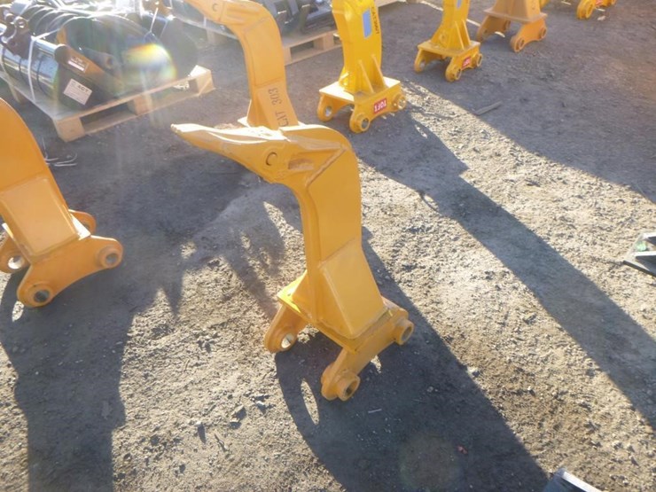 caterpillar-303-image-1