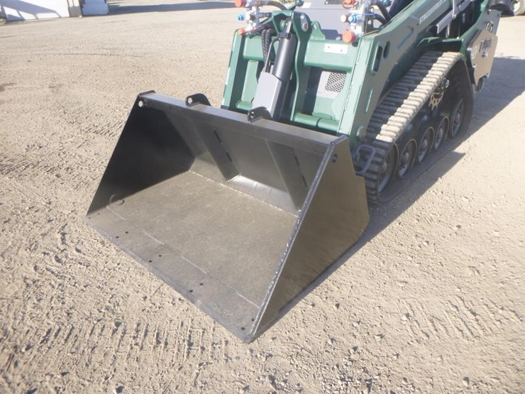 2026-kubota-d1703-image-9