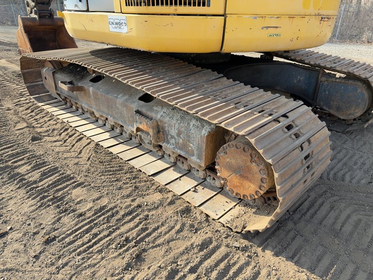 2009-komatsu-pc228us-lc-3e0-image-24