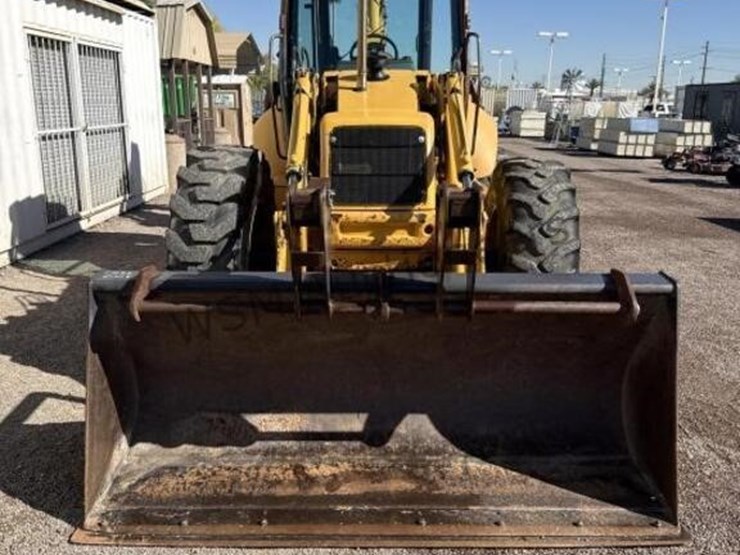 new-holland-lb115-image-4