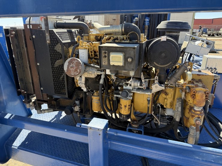 2014-caterpillar-c4.4-image-14