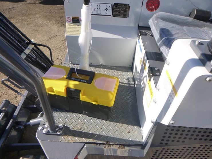 bttl-et15h-6-hydraulic-excavator-image-20