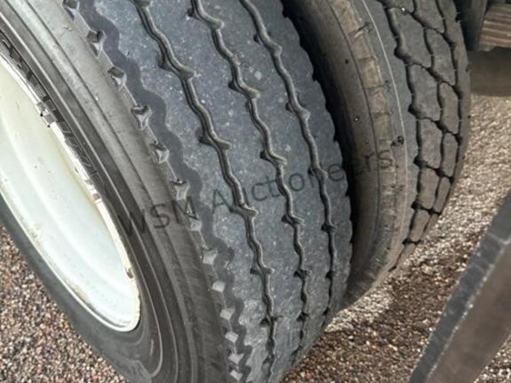 2009-international-durastar-4400-image-10