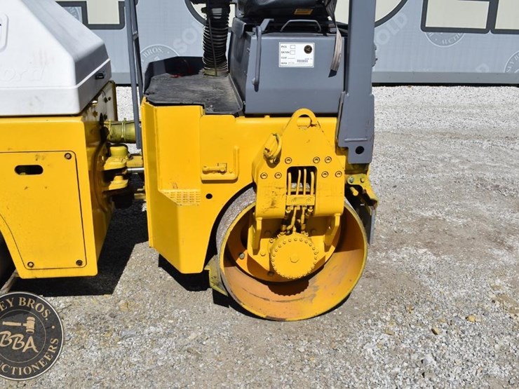 2010-benford-2010sd-image-35