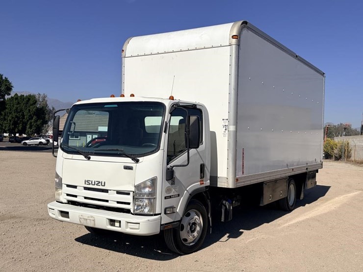 2015-isuzu-nrr-image-1