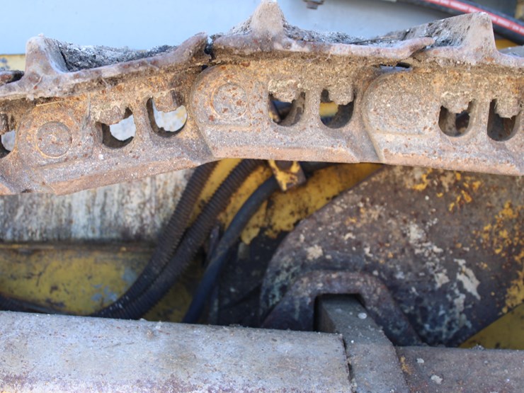 1998-komatsu-d38e-1-image-11