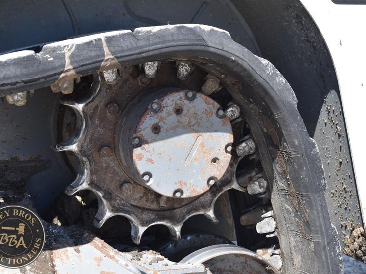 2020-takeuchi-tl8r2-image-25