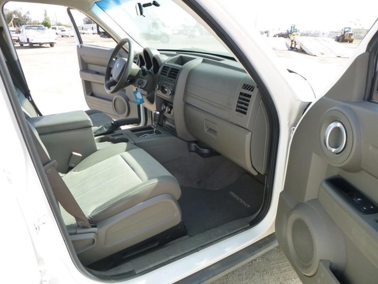 2008-dodge-nitro-image-22