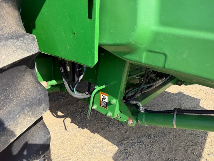 2014-john-deere-s670-image-38