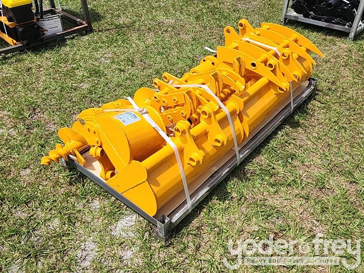 2026-caterpillar-301.8-image-4