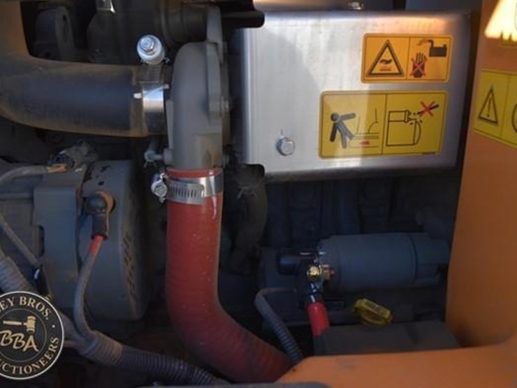 2022-case-cx75csr-image-75