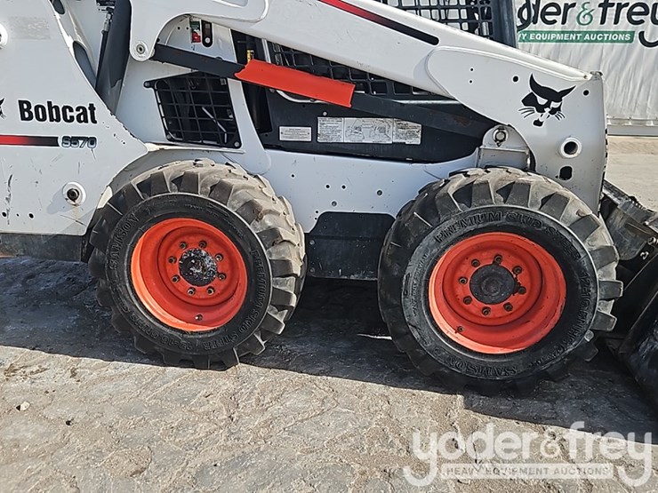 2019-bobcat-s570-image-8