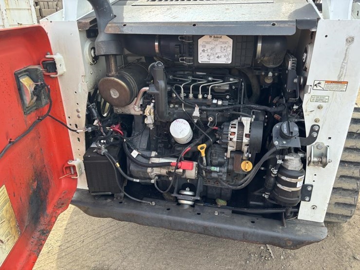 2017-bobcat-t650-image-35
