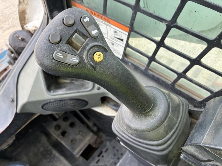 2016-bobcat-t650-image-17