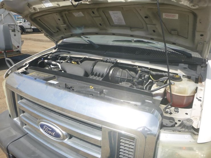 2014-ford-e450-image-11