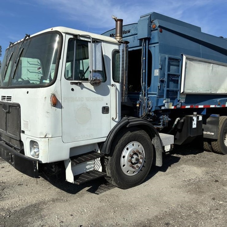 2009 AUTOCAR XPEDITOR