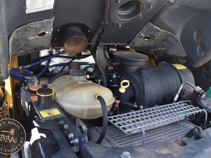 2020-deere-333g-image-42