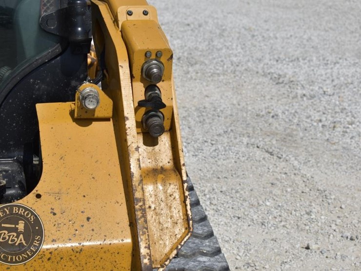 2023-caterpillar-259d3-image-14