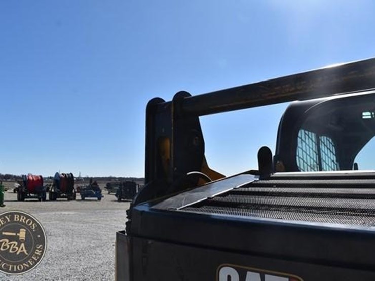 2023-caterpillar-259d3-image-42