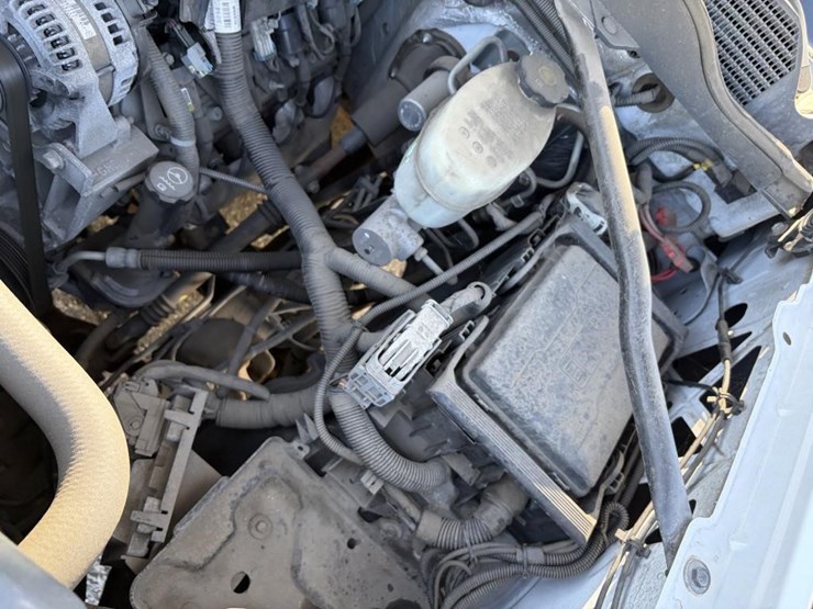 2015-chevrolet-2500-image-15