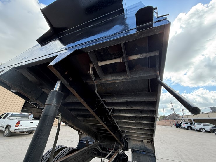 2019-ford-f750-image-10