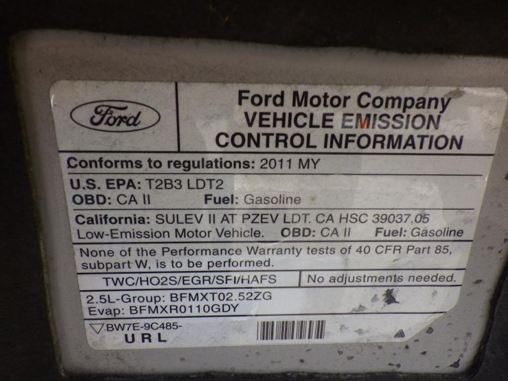 2011-ford-escape-image-12