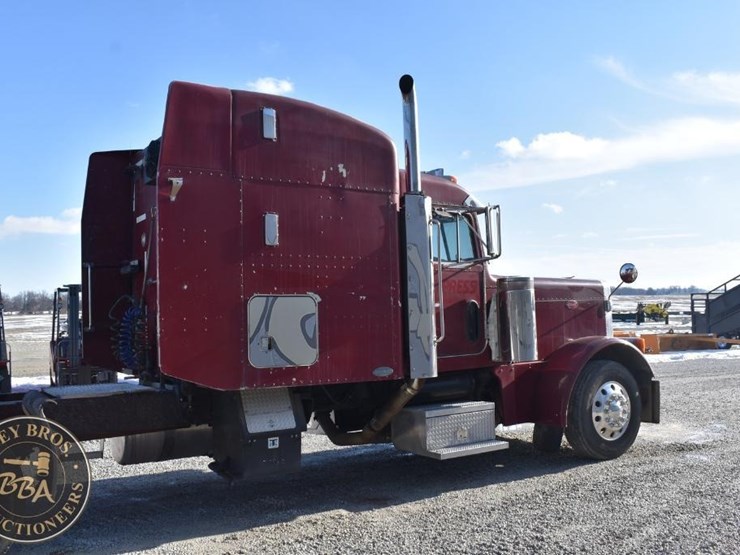 2004-peterbilt-379-image-16