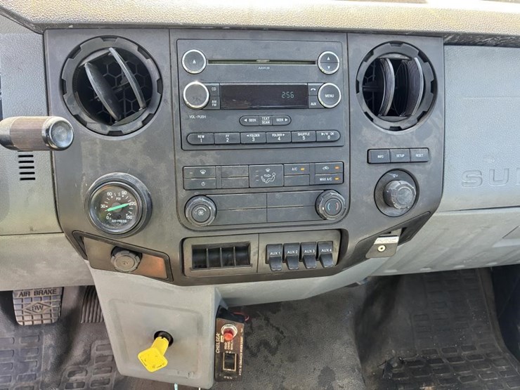 2015-ford-f650-image-14