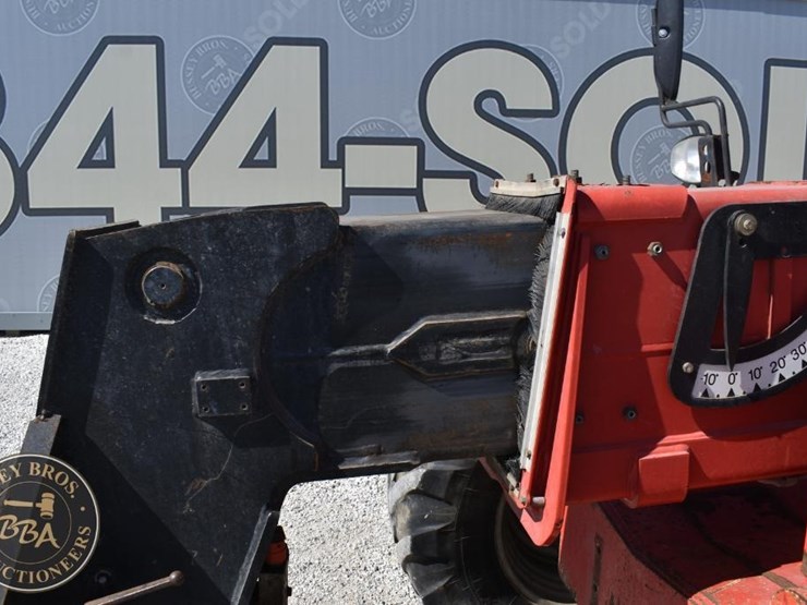2013-manitou-mlt845-120-image-26