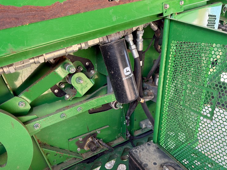 2014-john-deere-s670-image-84