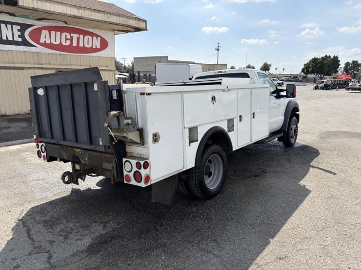 2012-ford-f550-xlt-sd-image-3