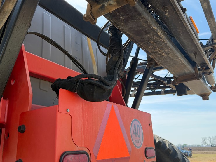 2011-apache-as1020-image-44