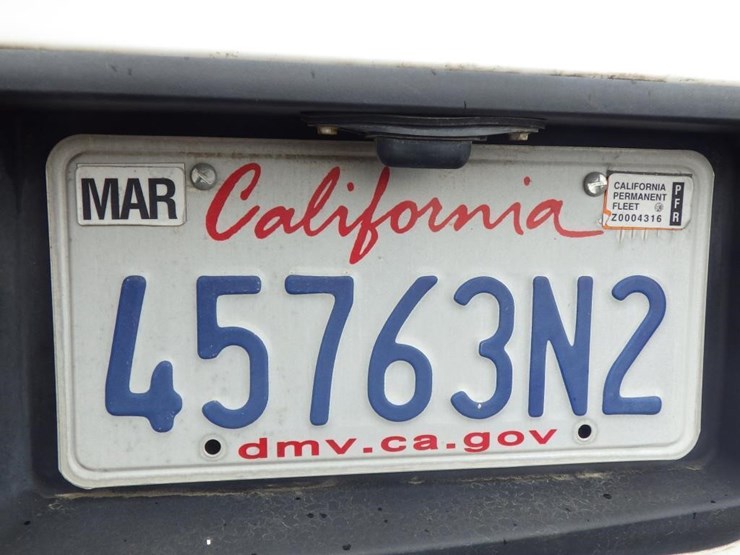 2013-chevrolet-express-2500-image-16