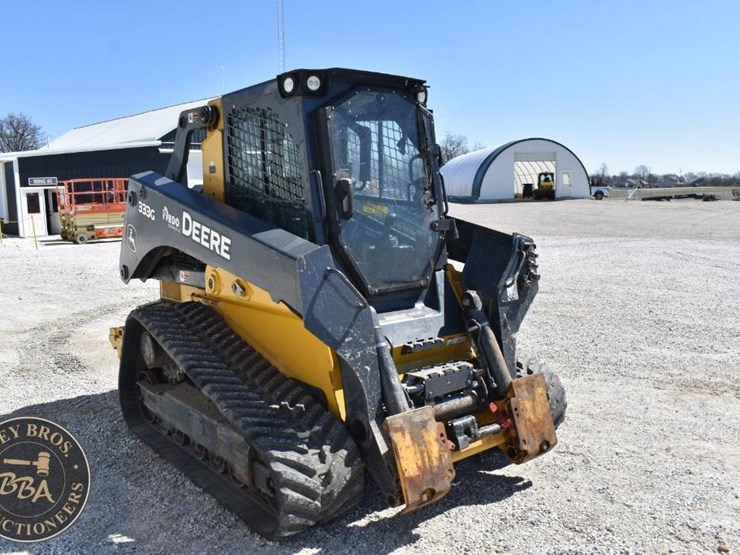 2019-deere-333g-image-31