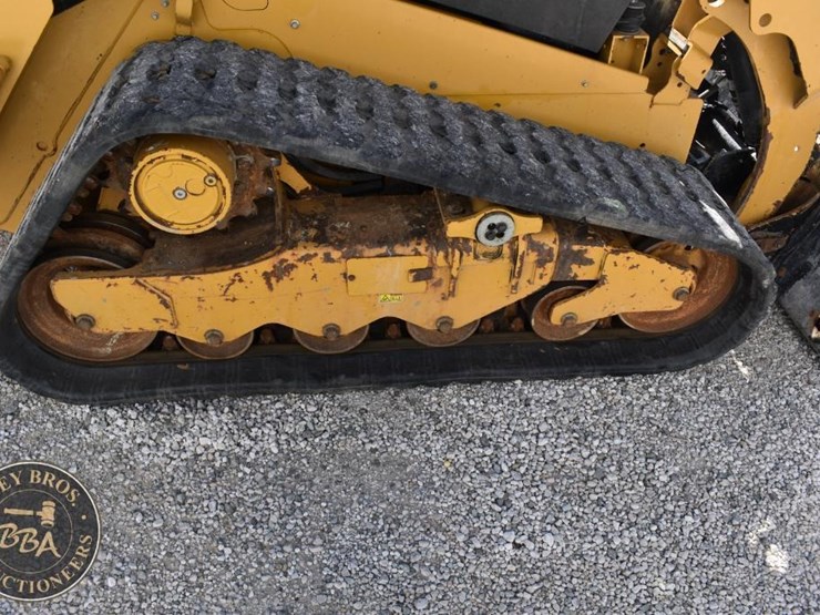 2023-caterpillar-259d3-image-38