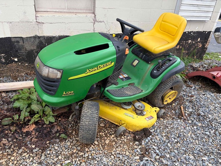 john-deere-l120-image-1