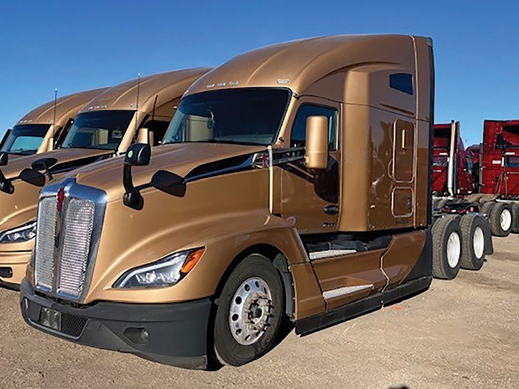 2024-kenworth-t680-image-1