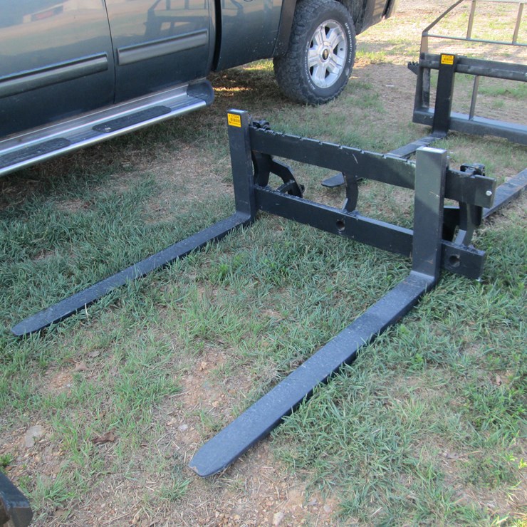 #37334 • 4' Euro Quick Attach Pallet Forks 361560