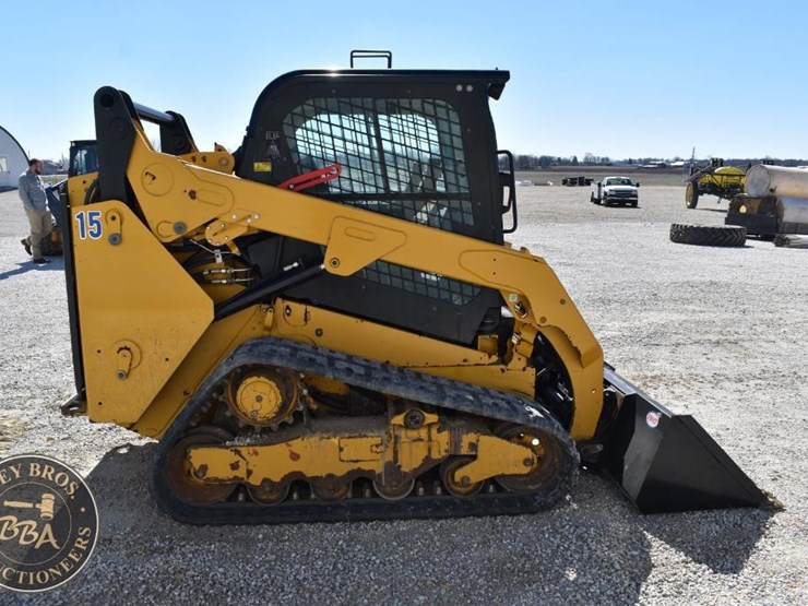 2017-caterpillar-259d-image-5