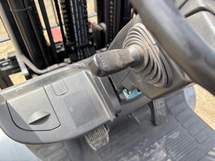 2013-toyota-8fgcu32-image-20