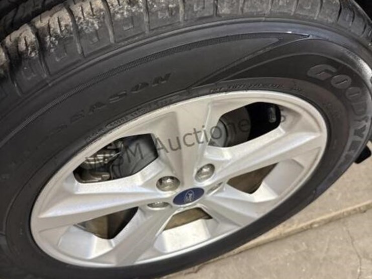 2018-ford-edge-se-image-9