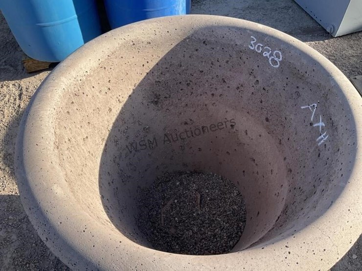 concrete-pot-image-4